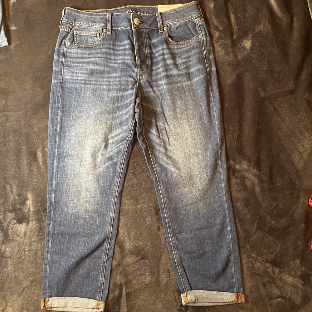 American Eagle Tomgirl Cropped Button Fly Jeans 10 Short (60)